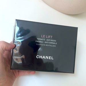 CHANEL LE LIFT - new in package 
Firming – Anti-Wrinkle Flash Eye Revitalizer